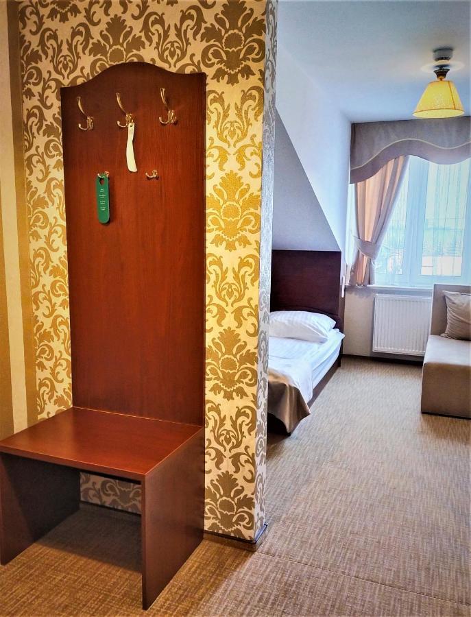Dworek Nad Stawem & Laznia Piwna Ostrów Mazowiecka Exterior foto